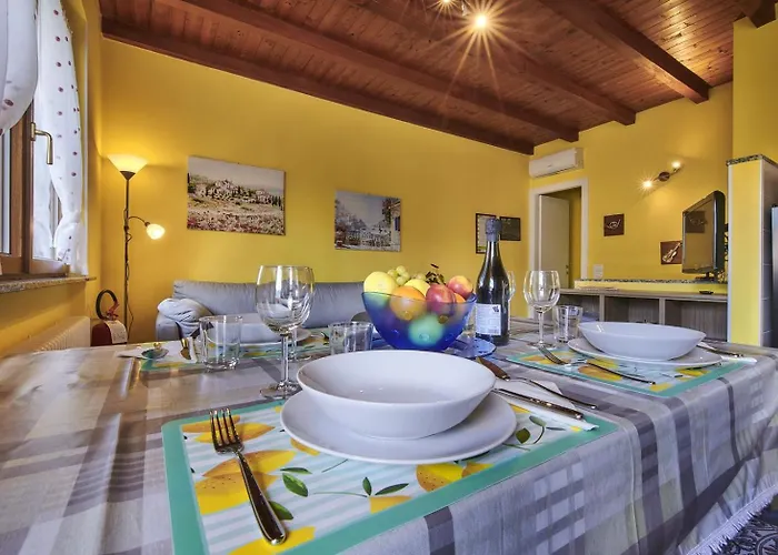 別荘 Casa Della Musica View And Garden マンデッロ・デル・ラーリオ